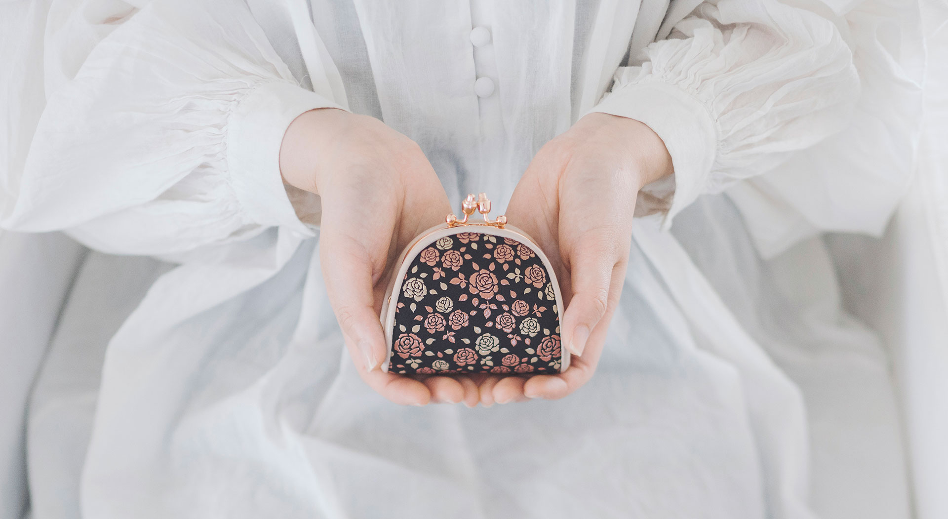 その日々を、その瞬間を、芳しく。かぐわ | 印傳屋公式オンライン